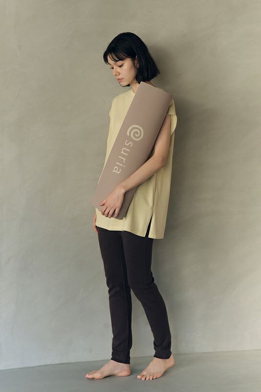 スリア  トップス チュニック パンツ 美品 サイズ M  ヨガ suria スリア トップス チュニック パンツ 美品 サイズ M ヨガ suria